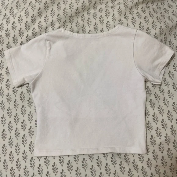 Brandy Melville White Crop Top - Picture 2 of 2